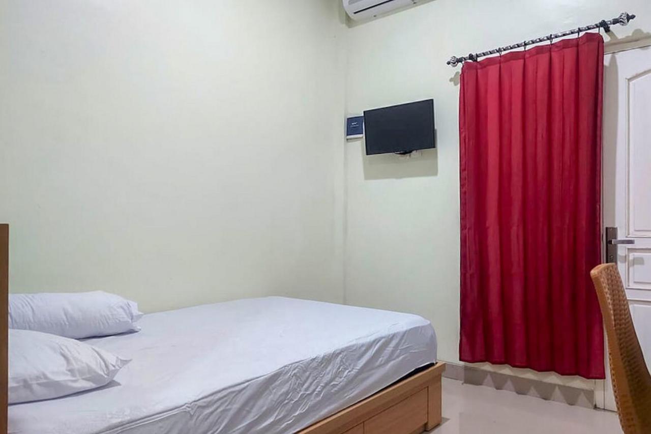 Hotel Koolkost @ Jalan Tirto Agung Srondolwetan Exterior foto